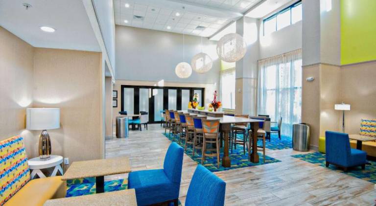 Hampton Inn and Suites Mary Esther-Fort Walton Beach — photo 3