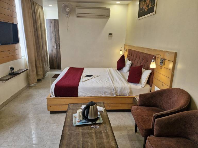 Apartment Viram Khand 5