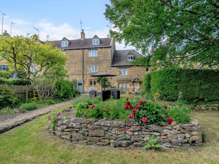 Cottage with yard in Chipping Campden