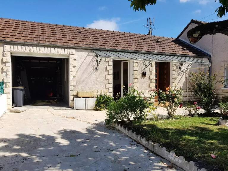 Villa  Brive-la-Gaillarde