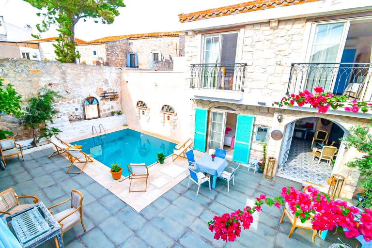 Alacati Asmali Konak Hotel in Cesme
