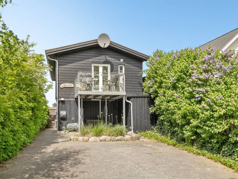 Children-friendly pleasant house with patio & yard | Sea view | Dogs allowed — photo 3
