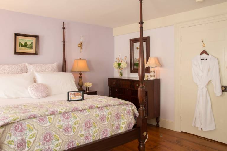 Bed and breakfast  Mountainville