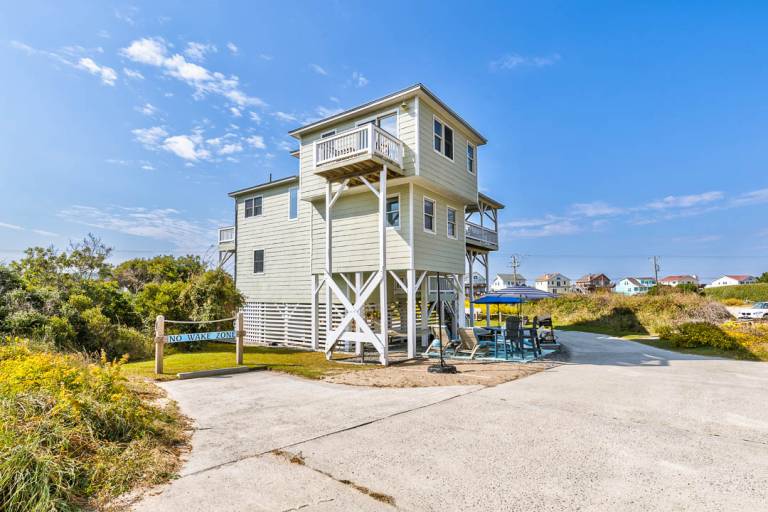No Wake Zone 164 ft from the beach Dog Friendly, Hot Tub Nags Head — photo 2