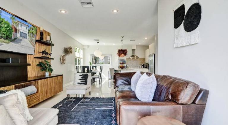 Tarpon River House - Heat Optional Pool - 4 bedrooms - 3 bathrooms - 1 miles to downtown FTL — photo 5