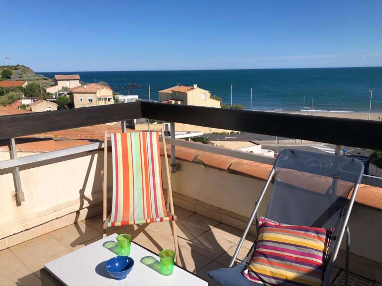 Holiday apartment with 2 rooms for 6 persons — photo 3