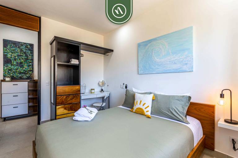 Holiday apartment with patio, pool & barbecue | Sea view | Perfect for remote work — photo 2