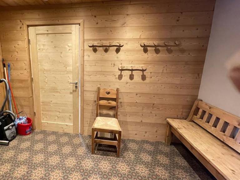 Fully equipped lovely chalet with jacuzzi | Next to the ski | Pets allowed — photo 5