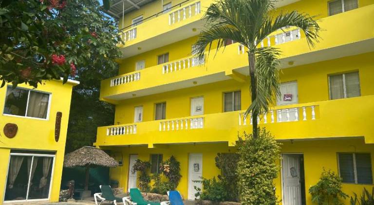 Coco Hotel and Hostel — photo 2