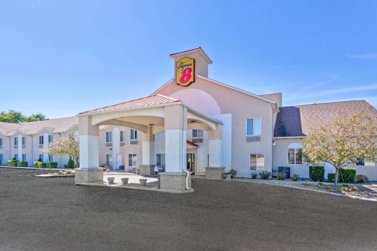 Super 8 by Wyndham Cloverdale IN in Cloverdale, IN