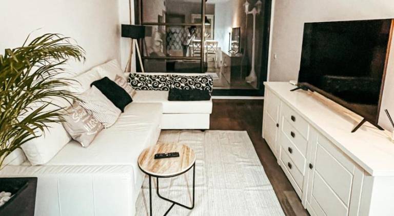 Fully equipped pleasant apartment with yard, barbecue & jacuzzi | Close to the beach | Dogs allowed — photo 2