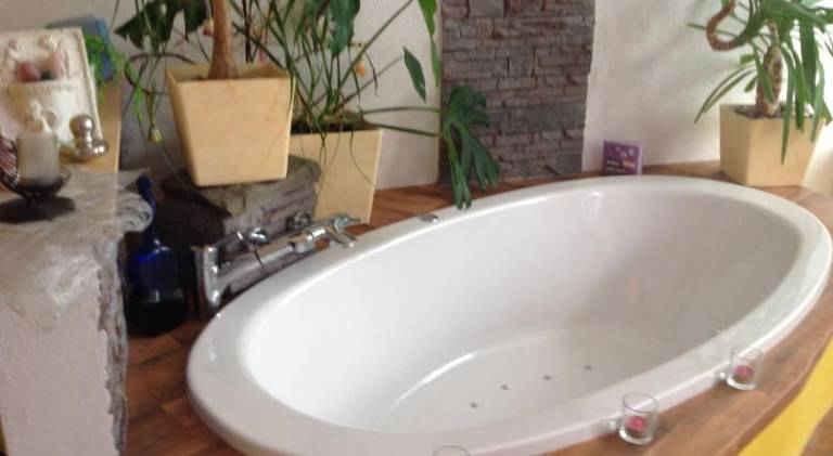Wonderful rental apartment with hot tub | Dogs allowed — photo 3