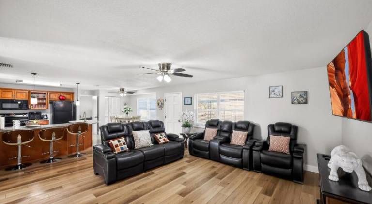 Vacation home with 1 room for 9 persons in Tampa, FL