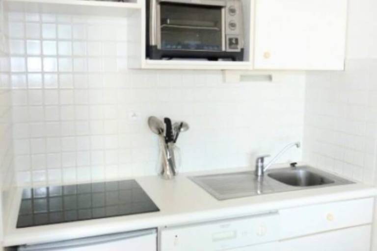 Holiday apartment with pool & yard — photo 4