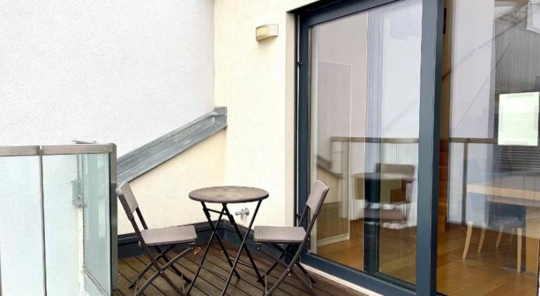 Apartment with patio | Perfect for remote work — photo 4