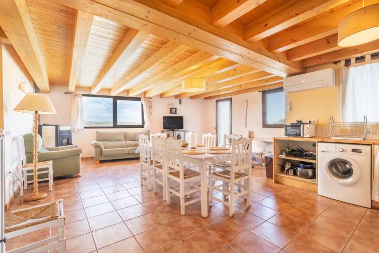 Farmhouse 'El Refugi De Rubinat' with Mountain View, Wi-Fi and Air Conditioning — photo 2
