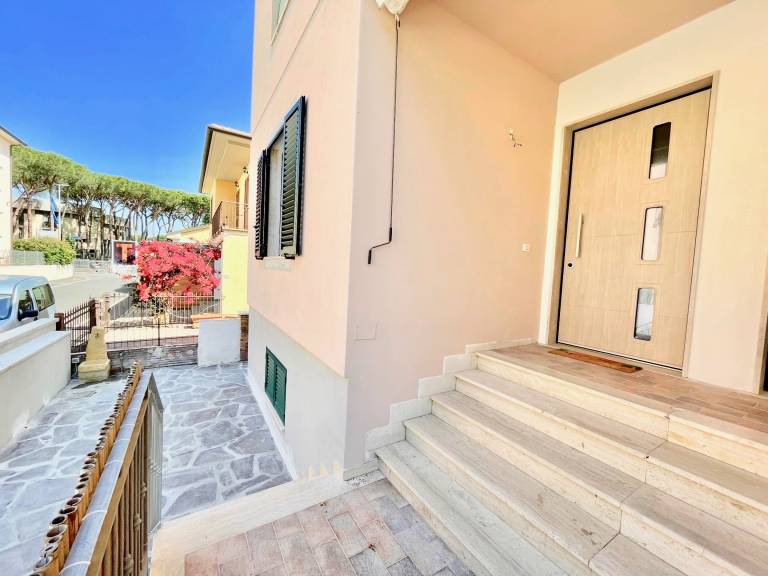 Holiday apartment with 2 rooms for 6 persons — photo 5