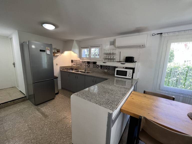 Spacious house with private pool near the beach - up to 10 people — photo 5