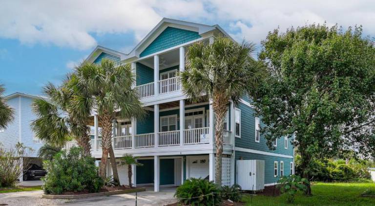 House with 5 rooms for 12 persons in Carolina Beach, NC