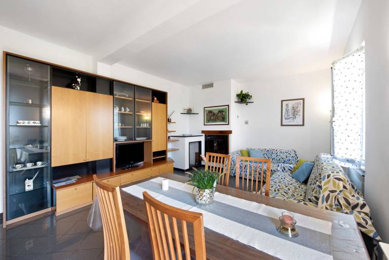 Fully equipped charming rental apartment with garden, grill & fast internet | Garden view | Pet-friendly — photo 4