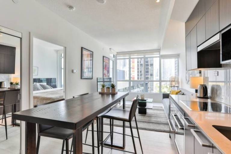 Condo Fort York