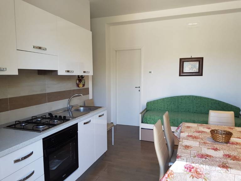 Family-oriented nice rental apartment with BBQ & yard | Garden view | Dogs allowed — photo 5