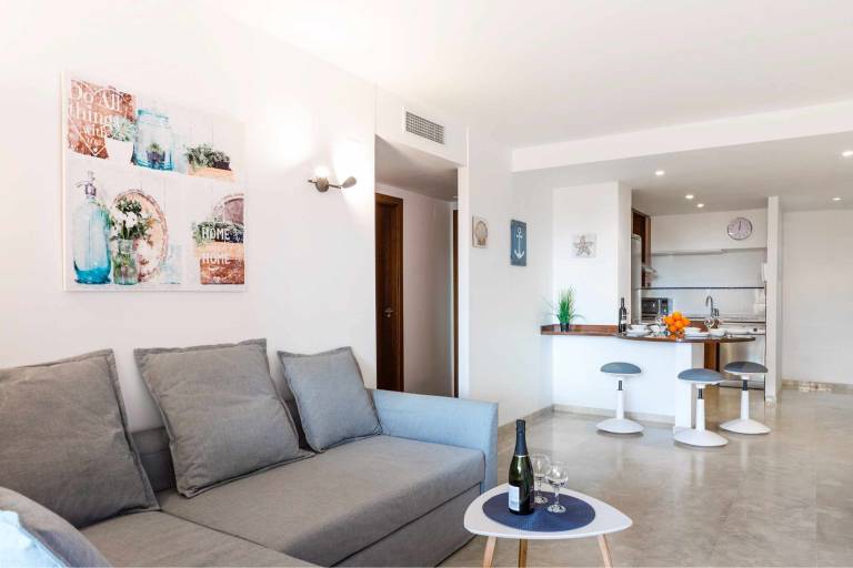 Fully equipped nice holiday apartment with yard | Sea view | Next to the beach | Dogs allowed — photo 5