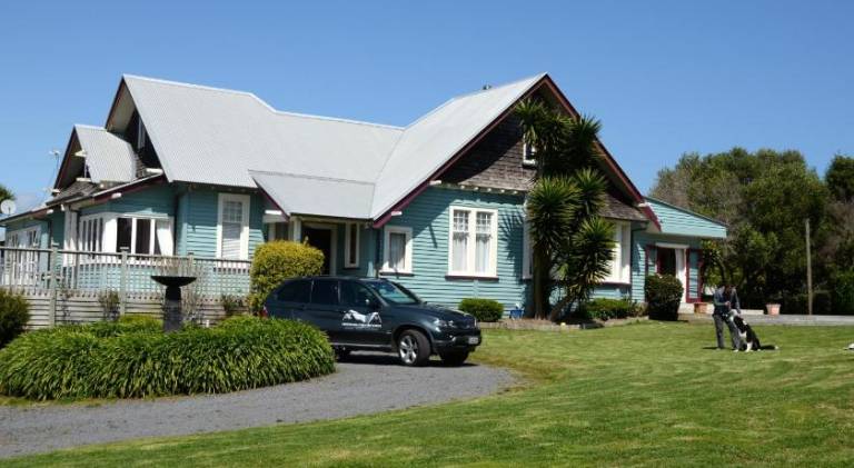 Connemara Country Lodge in Auckland