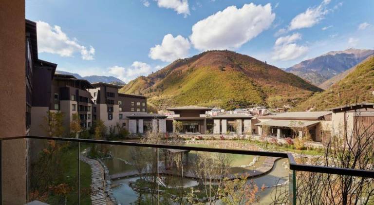 Hilton Jiuzhaigou Resort — photo 5