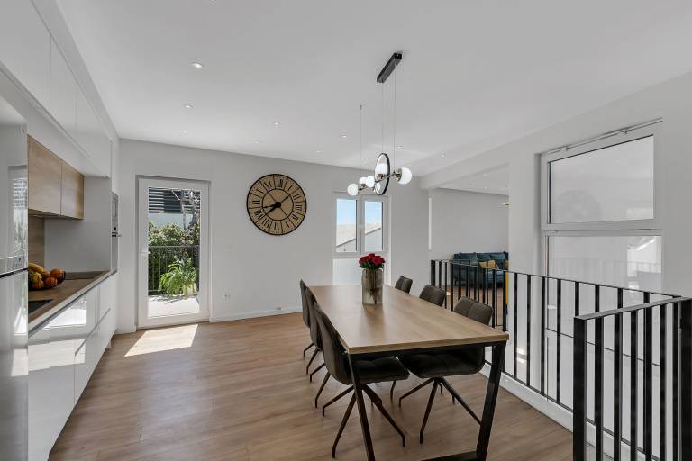 House with yard, BBQ & private pool | Sea view — photo 5