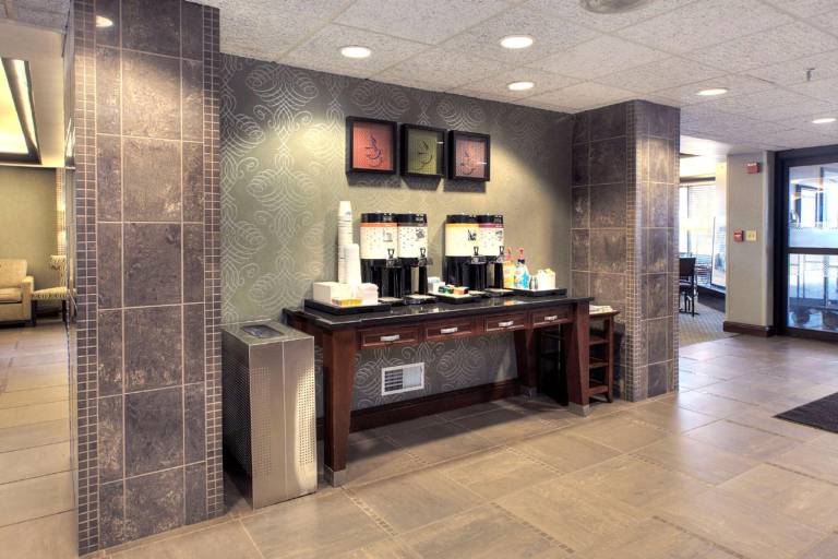 Hampton Inn Traverse City — photo 5