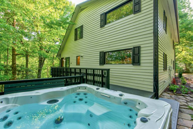 Paws A While- Hot Tub, Pool Table, Firepit & More! — photo 2