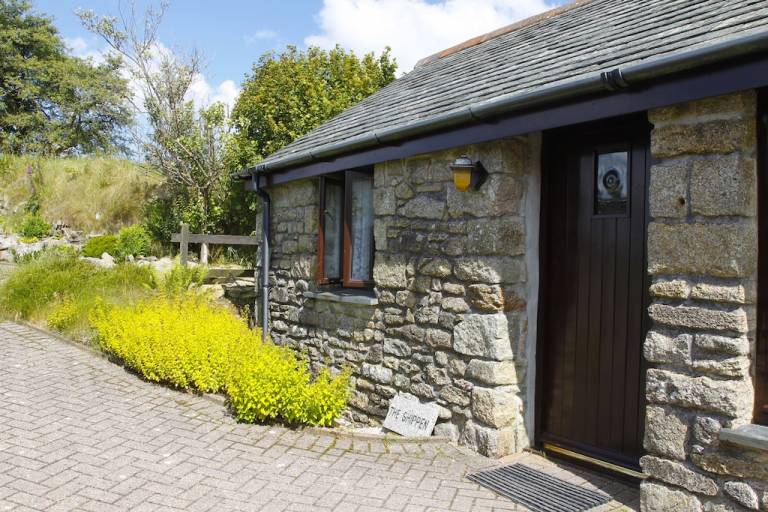 Cabin Saint Teath