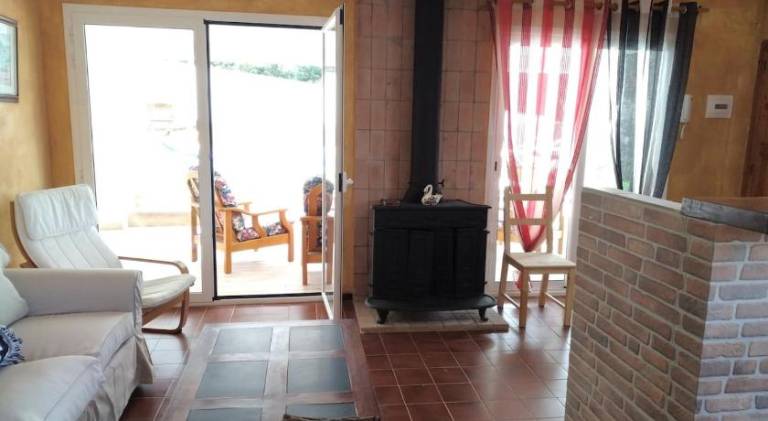 Vacation home with pool | Beach nearby | Pet-friendly — photo 2