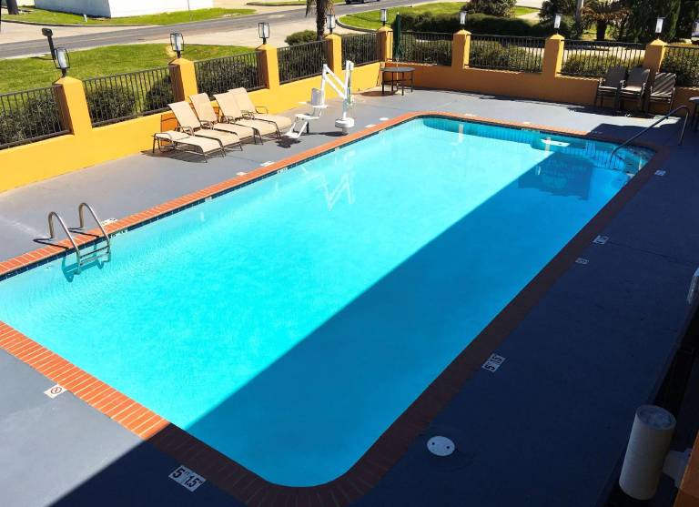 Americas Best Value Inn Denham Springs Baton Rouge — photo 3