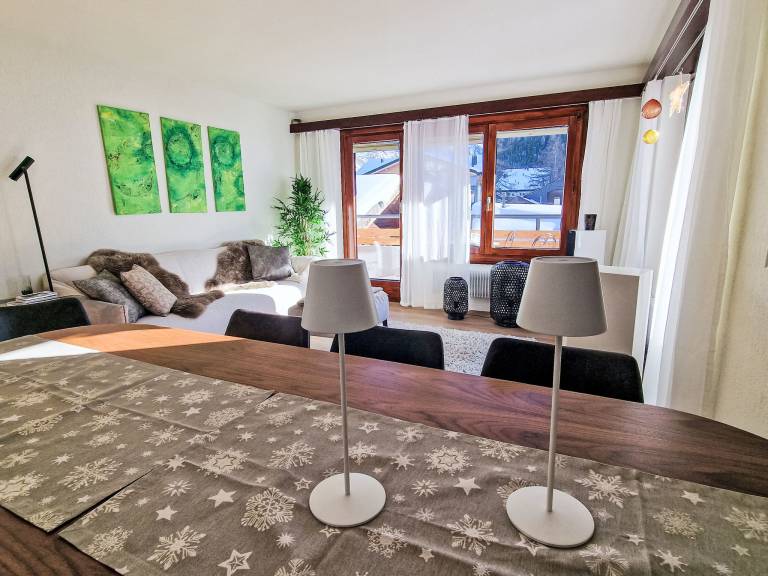 Ferienwohnung mit Hund in Saas-Fee für max. 8 Personen Ferienwohnung mit Hund in Saas-Fee für max. 8 Personen