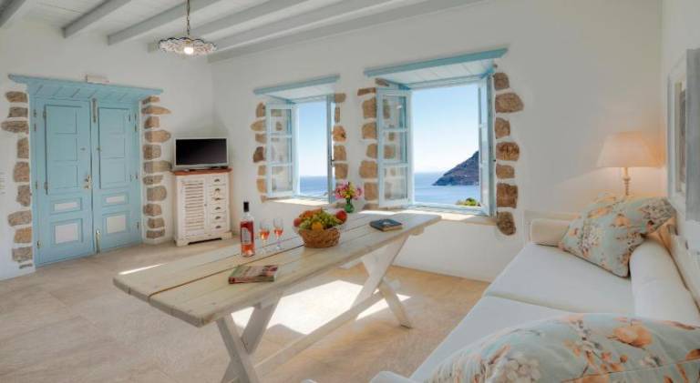 Children-friendly ample villa with patio & garden | Pets allowed — photo 2