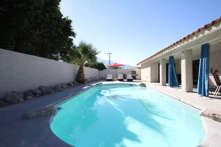 House  Cathedral City