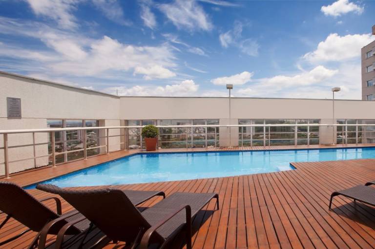 Quality Suites Alphaville