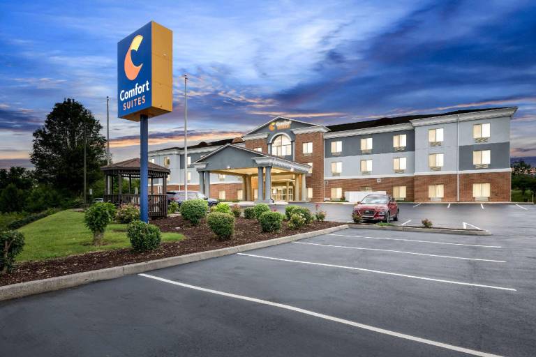 Comfort Suites Abingdon I 81