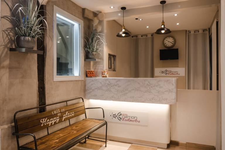 Nation Montmartre Hotel in Aubervilliers