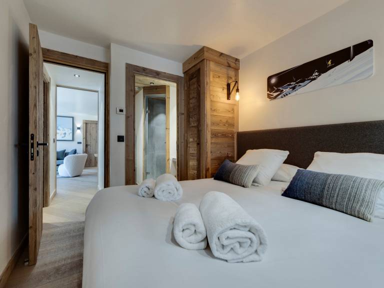 Apartment with jacuzzi — photo 5