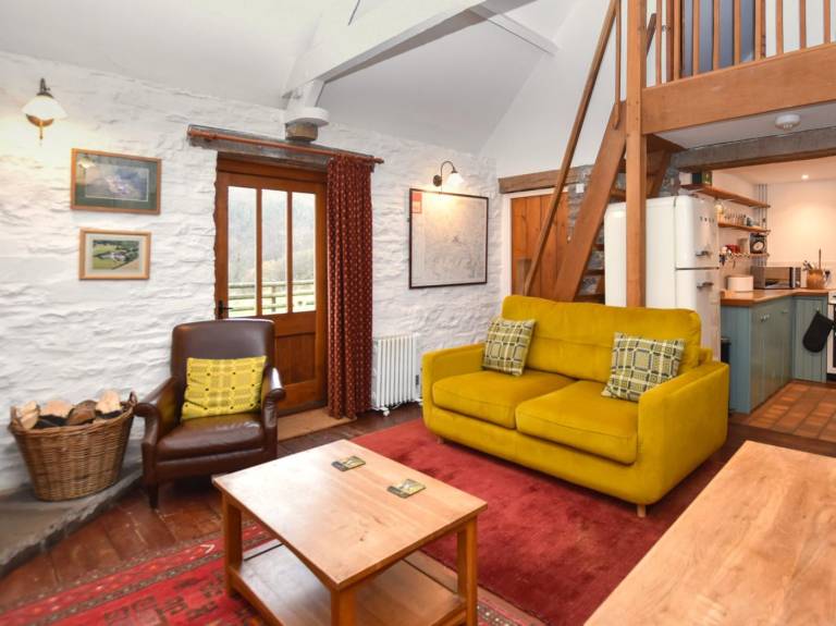 Beautiful cottage with barbeque & yard | Pet-friendly — photo 4