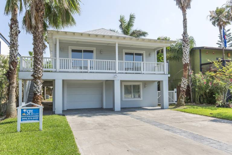 Child-friendly ample house with pool & yard | Close to the beach | Dogs allowed — photo 2