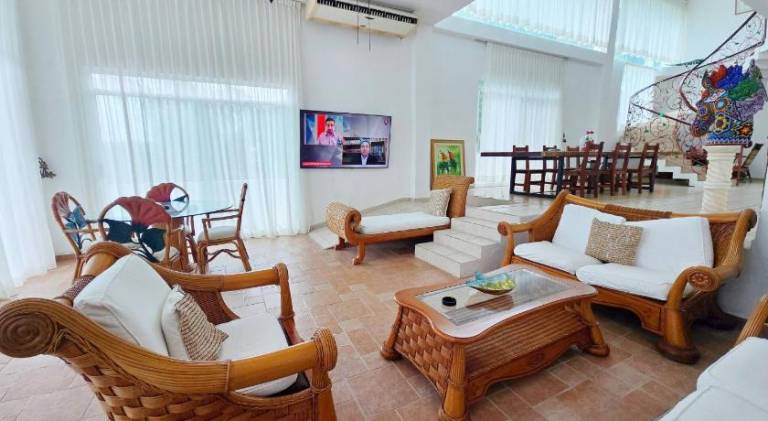 Lovely vacation home with pool & jacuzzi | Close to the beach | Pets allowed — photo 5