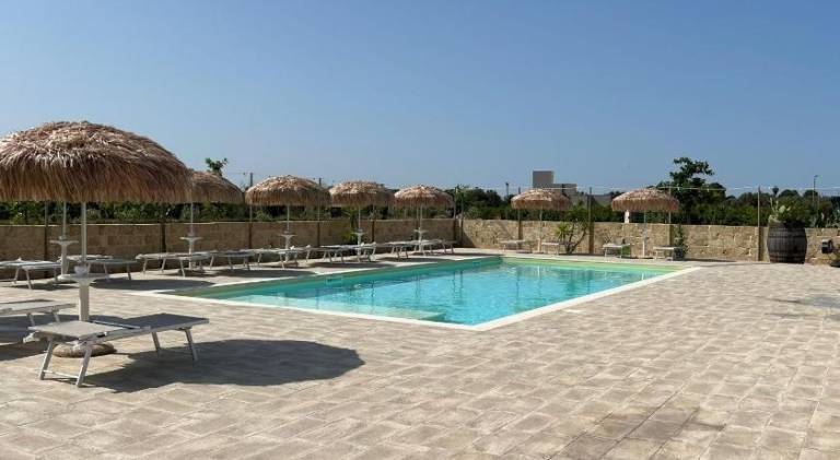 Farm with pool in Nardò