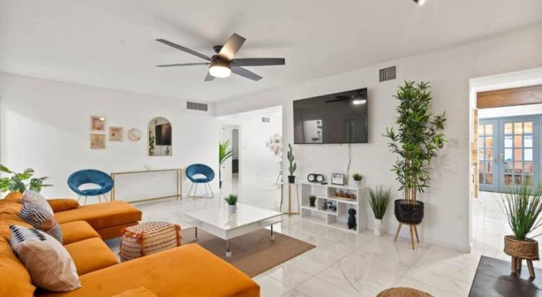 Charming house with pool & hot tub | Perfect for remote work | Dogs allowed in Scottsdale, AZ