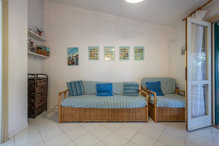 House with barbeque, yard & terrace — photo 4
