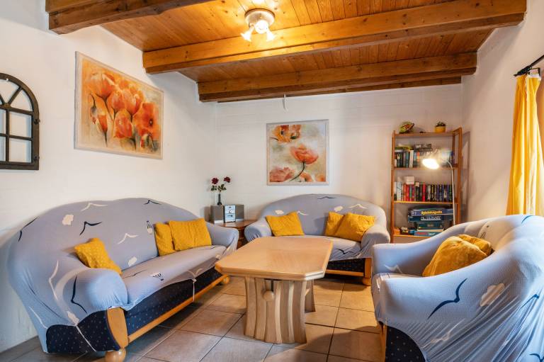 Child-friendly vacation home with yard, fast internet & terrace | Garden view | Pet-friendly — photo 3