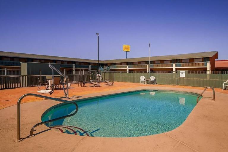 MHO Hotel Eloy Casa Grande Near I-10 — photo 5